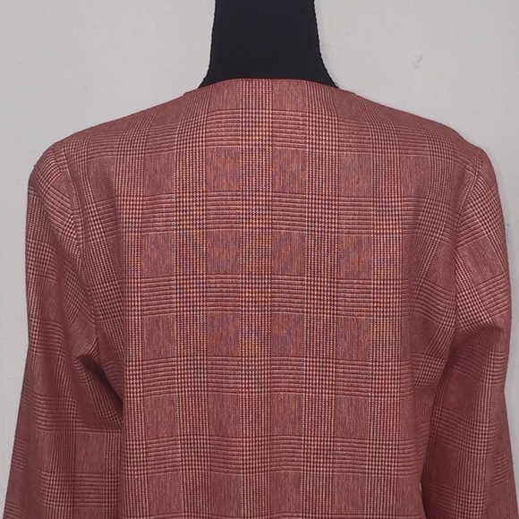 Red and white plaid and herringbone print blazer - Picture 7 of 8